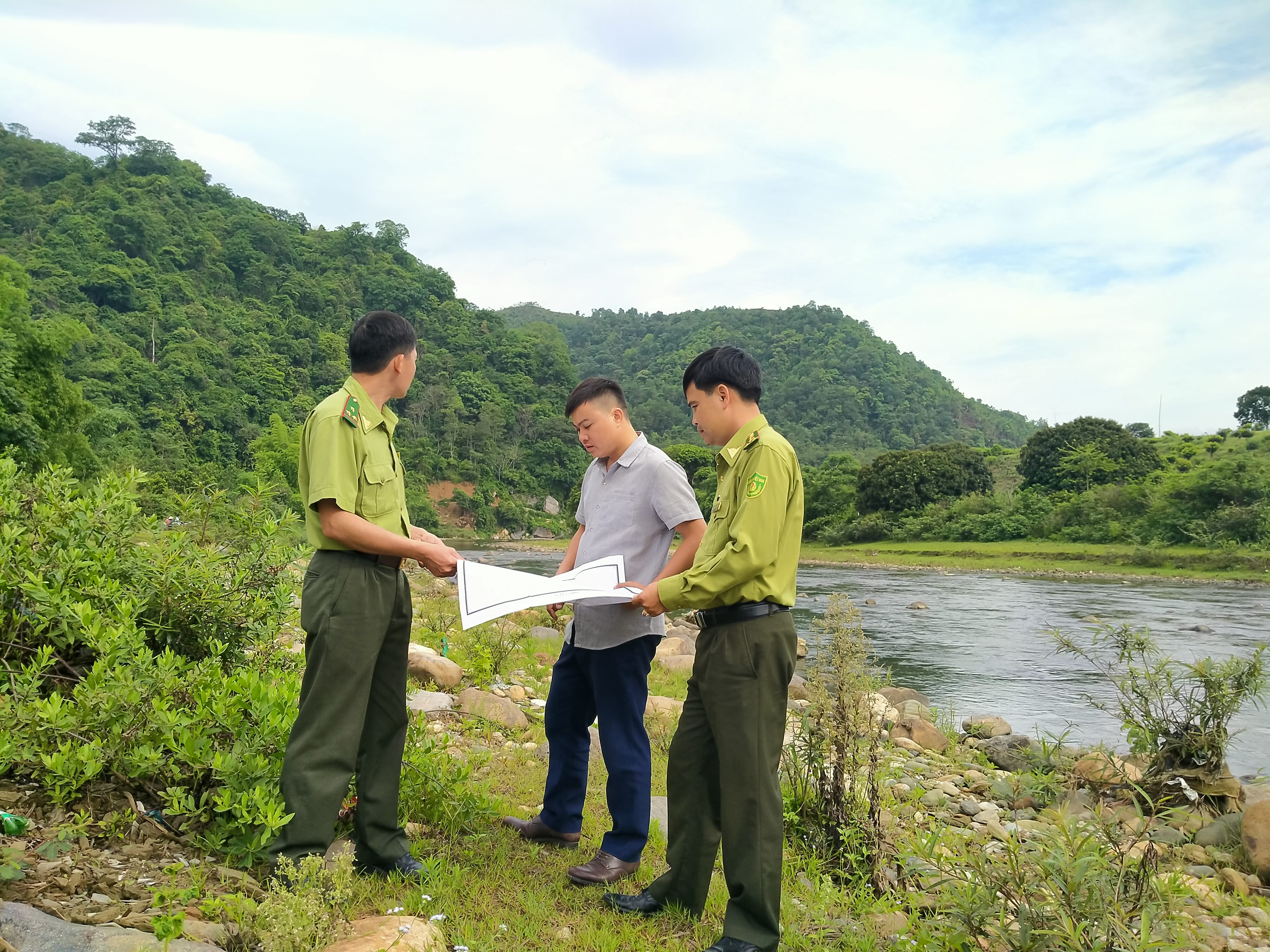 Quỹ Bảo vệ và Phát triển rừng tỉnh Yên Bái tập trung phối hợp với các đơn vị có liên quan rà soát, xác định diện tích rừng có cung ứng DVMTR năm 2020 